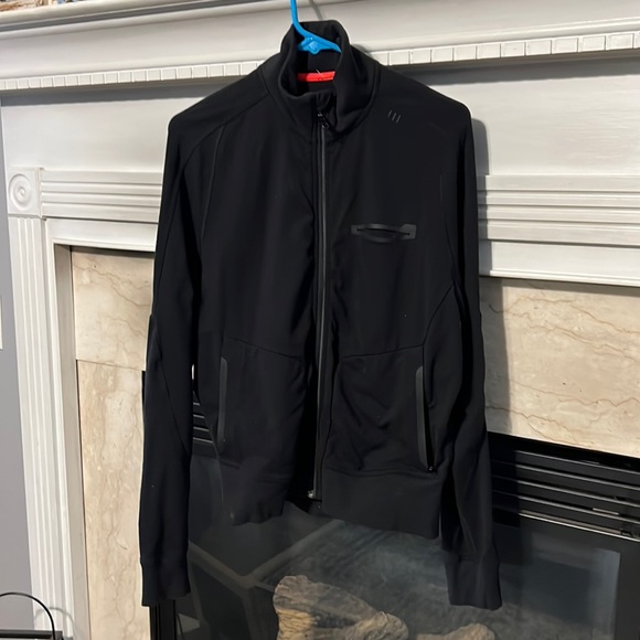 - 🌼 light weight LULULEMON small jacket🌼 - Picture 1 of 7